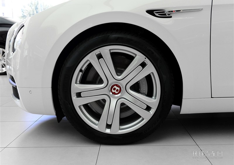 2014款 4.0T V8 標準版