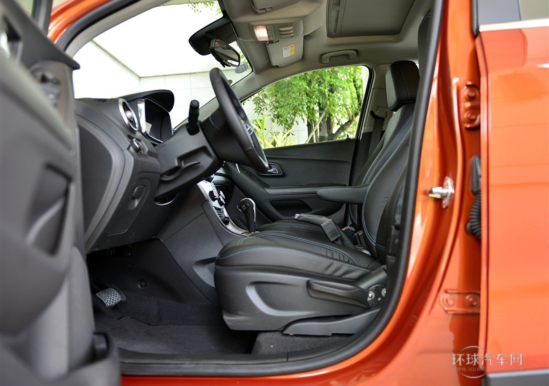 2014款 1.4T 自動(dòng)四驅(qū)旗艦型