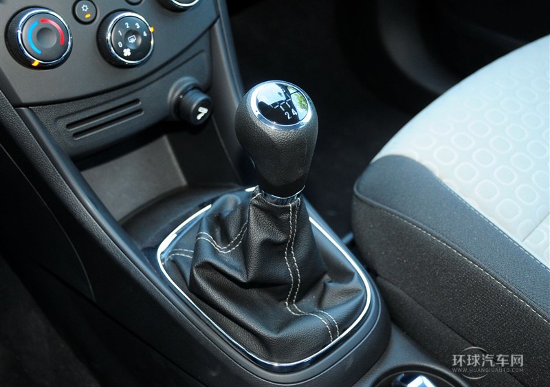 2014款 1.4T 手動(dòng)兩驅(qū)舒適型