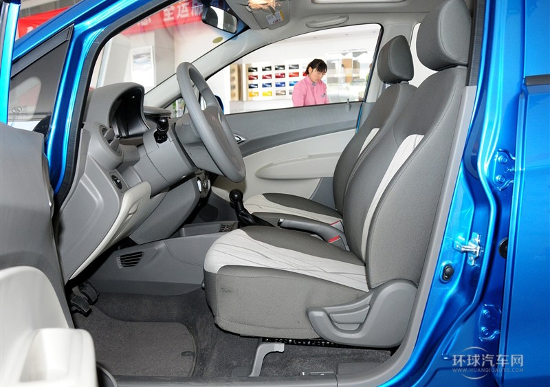 2013款 三廂 1.4L 手動(dòng)優(yōu)逸版