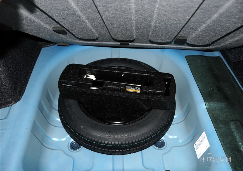 2013款 三廂 1.4L 手動(dòng)理想版