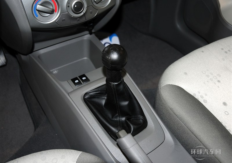 2013款 三廂 1.4L 手動理想版