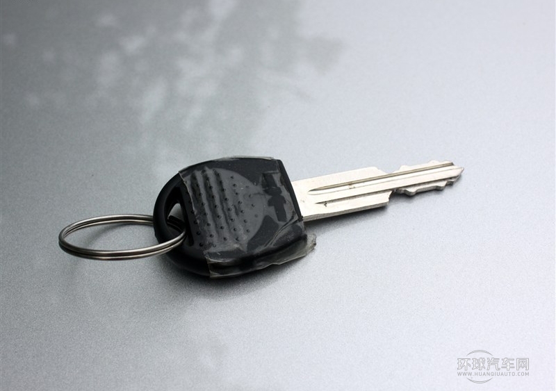 2013款 三廂 1.2L EMT理想版