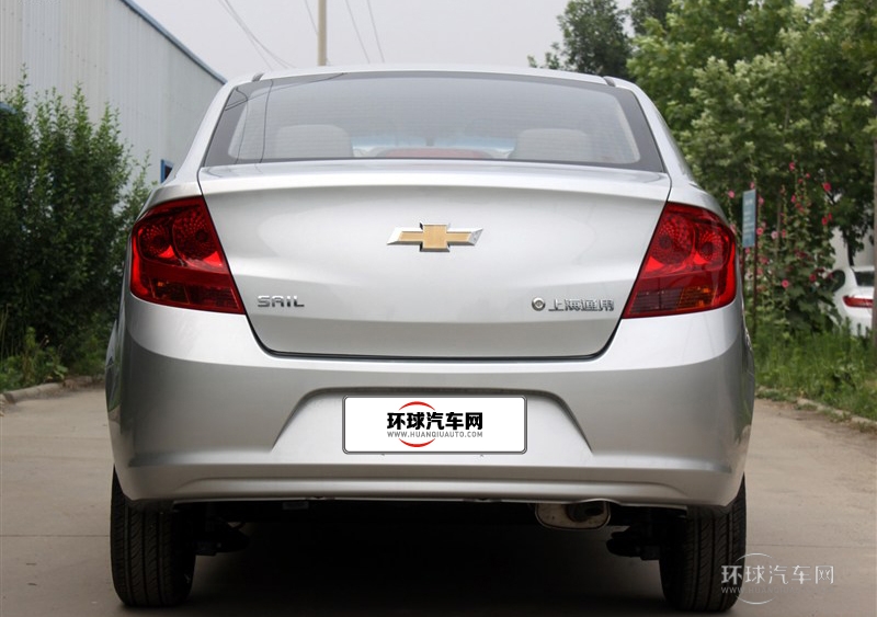 2013款 三廂 1.2L EMT理想版