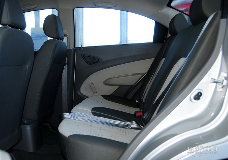 2013款 三廂 1.2L 手動理想版