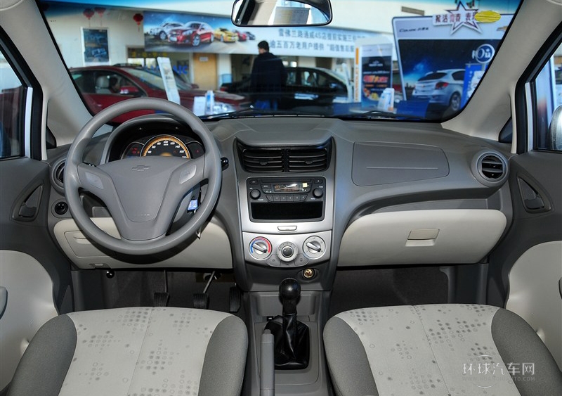 2013款 三廂 1.2L 手動理想版