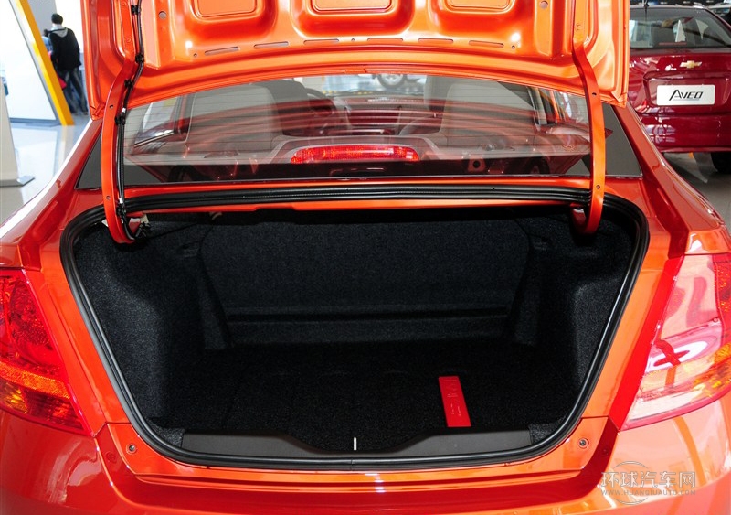 2013款 三廂 1.2L 手動時尚版