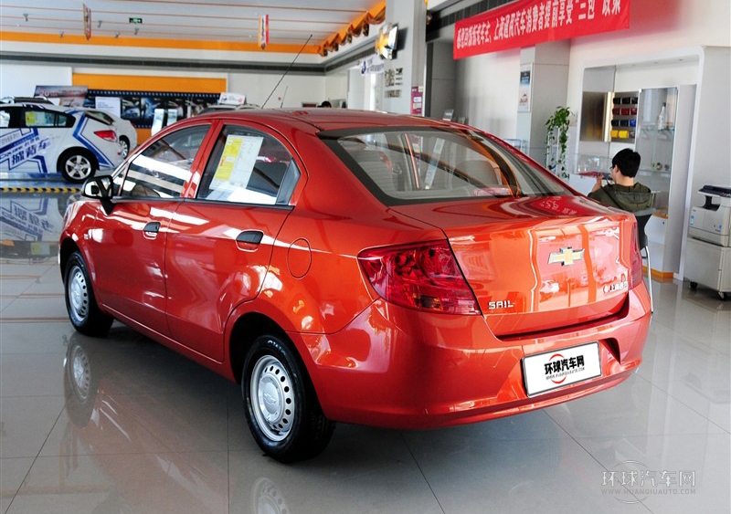 2013款 三廂 1.2L 手動時尚版