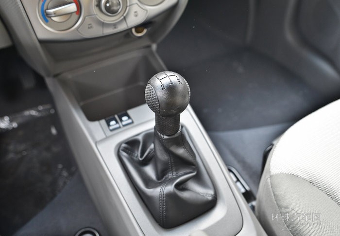 2013款 兩廂 1.2L 手動溫馨版