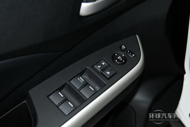 2013款 2.4L 兩驅(qū)豪華版