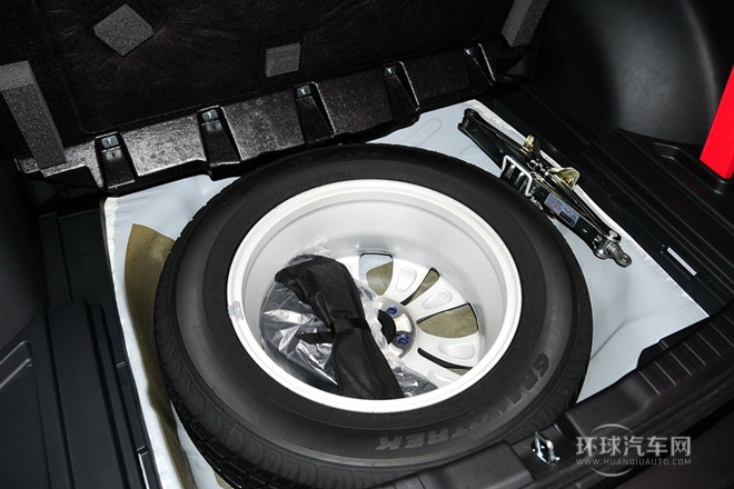 2013款 2.4L 兩驅(qū)豪華版