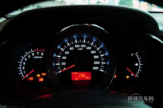 2012款 三廂 1.4L MT GLS紀(jì)念版