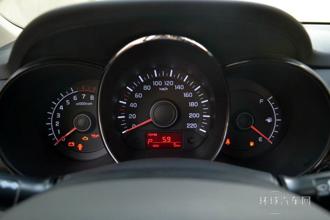 2012款 兩廂 1.4L AT 炫酷紀念版