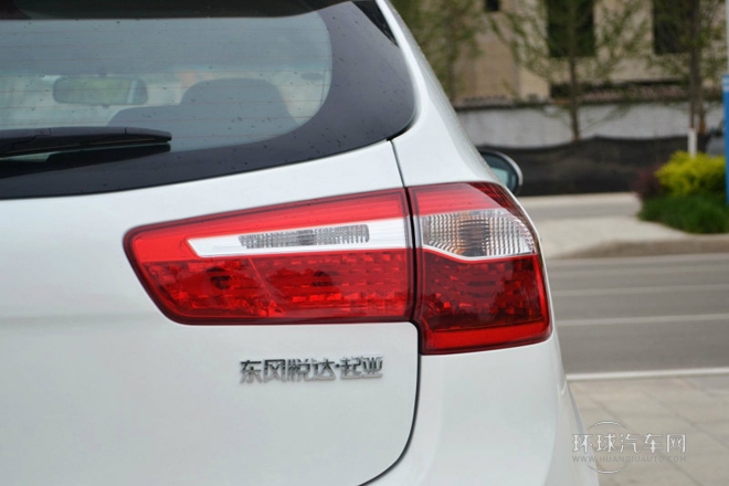 2012款 兩廂 1.4L AT 炫酷紀(jì)念版