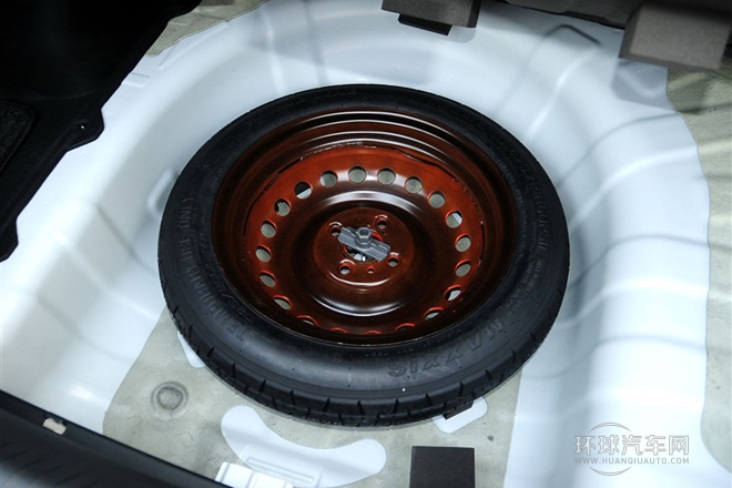 2012款 三廂 1.6L AT Premium紀念版