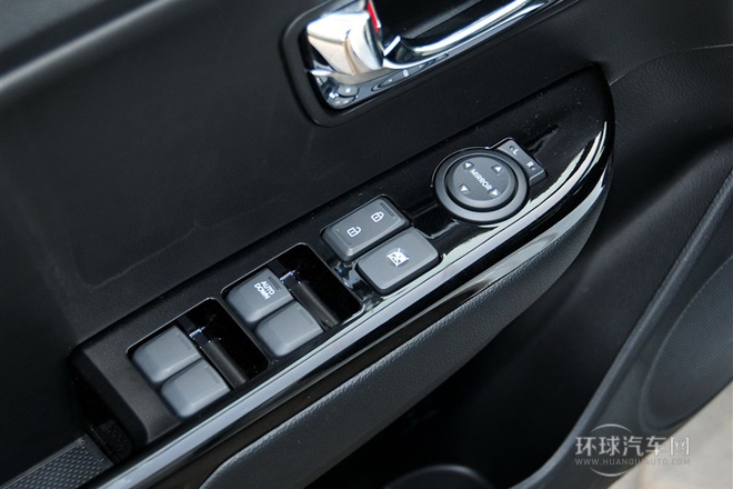 2012款 三廂 1.6L AT Premium紀(jì)念版