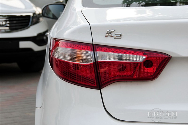 2012款 三廂 1.6L AT Premium紀念版