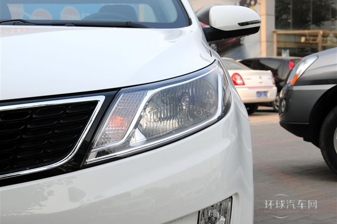 2012款 三廂 1.6L AT Premium紀念版