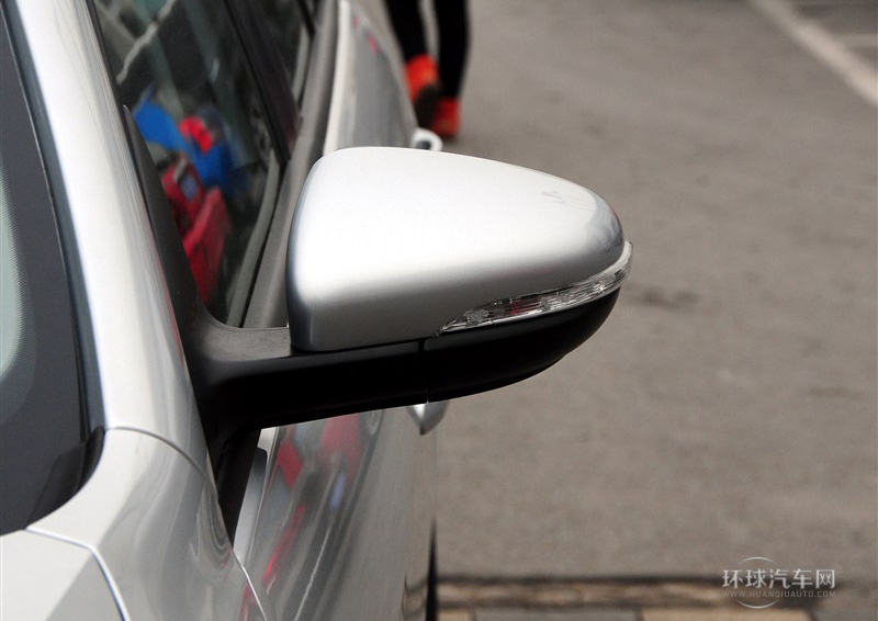 2014款 1.6L 自動時尚型