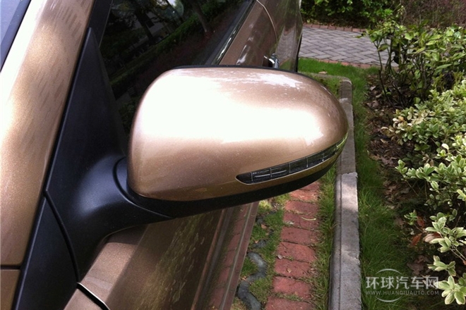 2012款 三廂 1.4L AT TOP紀(jì)念版