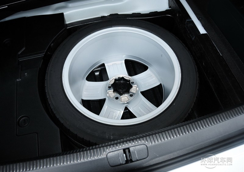 2013款 1.8TSI 尊貴型