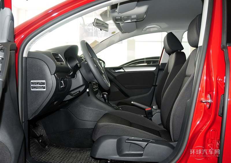 2012款 1.6 自動(dòng)時(shí)尚型