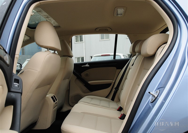 2012款 1.6 自動舒適型