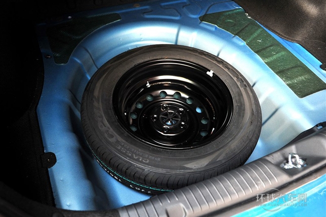 2013款 1.8L 自動Premium