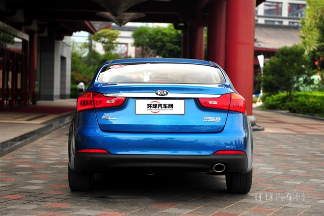 2013款 1.8L 自動Premium