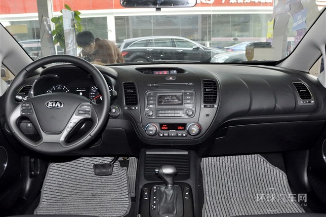 2013款 1.6L 自動Premium