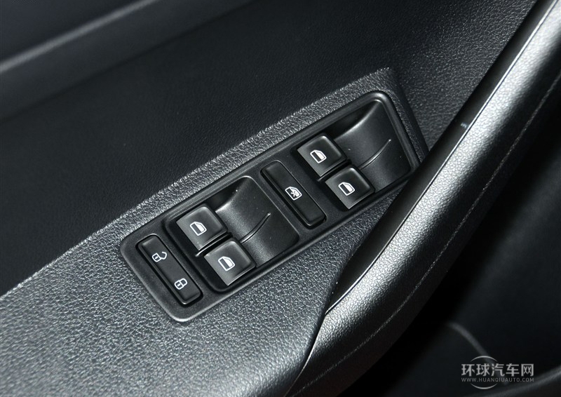 2013款 1.4L 手動時尚型