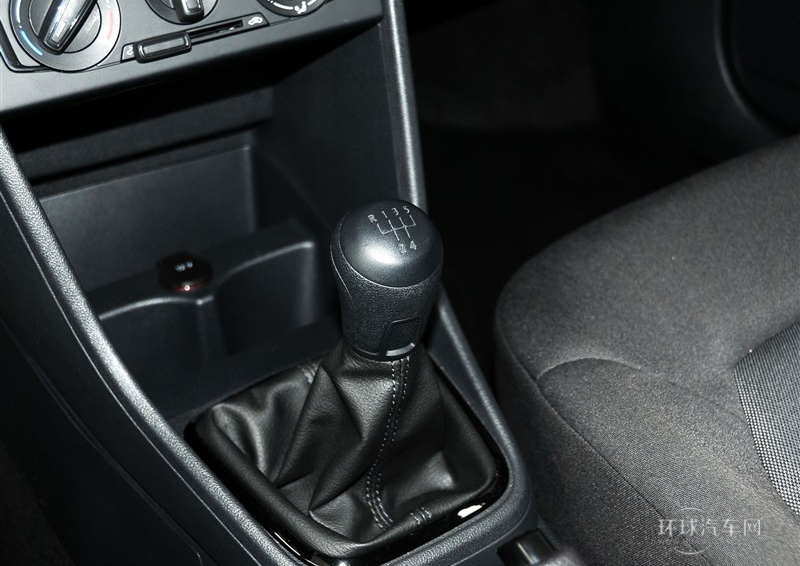 2013款 1.4L 手動時尚型