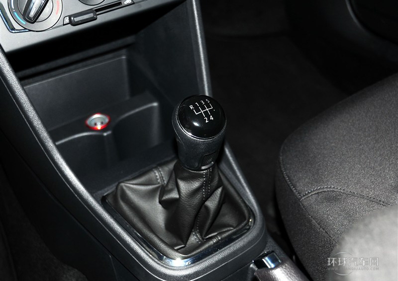 2013款 1.4L 手動舒適型