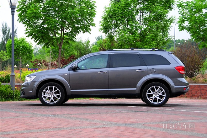 2013款 3.6L 四驅旗艦版