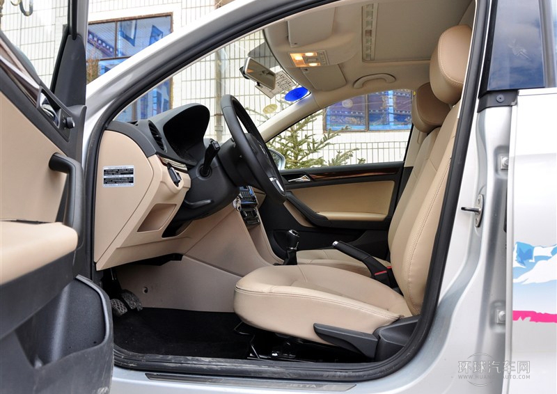 2013款 1.6L 手動(dòng)豪華型