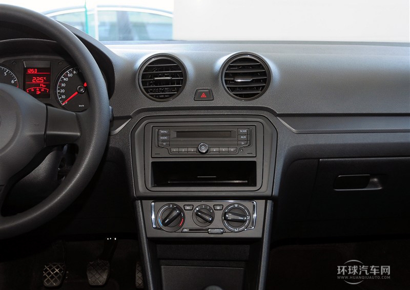 2013款 1.6L 手動時尚型