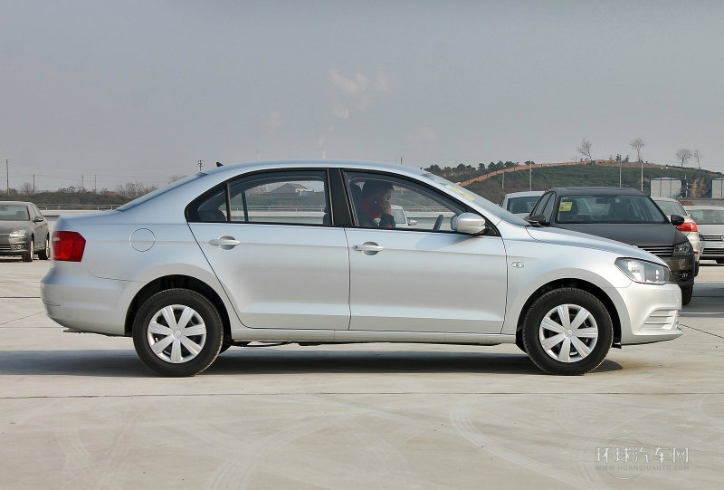 2013款 1.6L 手動時尚型