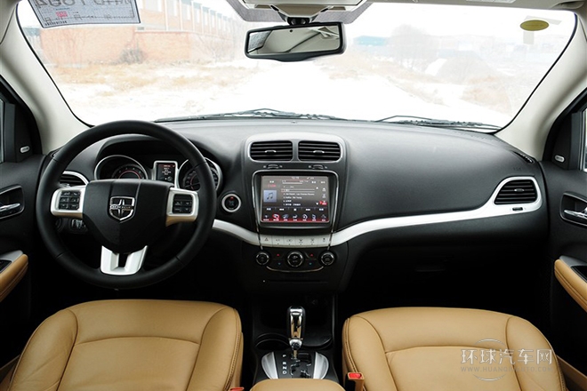 2013款 2.4L 兩驅(qū)尊尚版