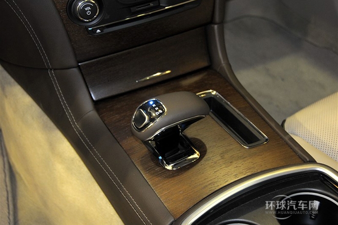 2013款 3.6L 尊享版