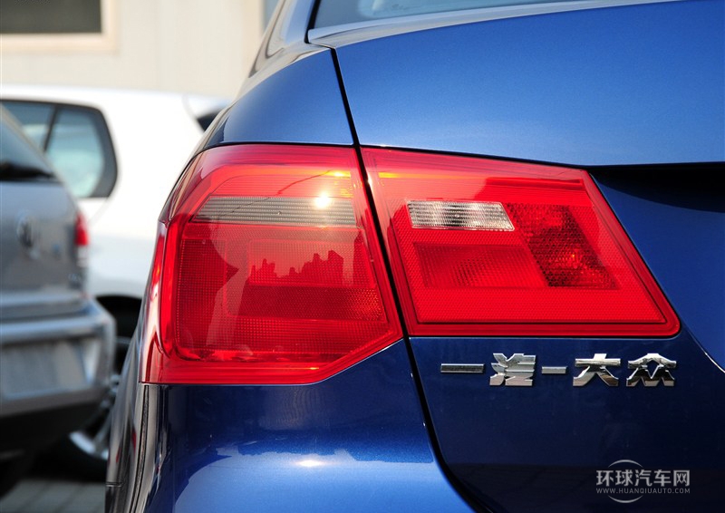 2013款 1.6L 自動豪華型