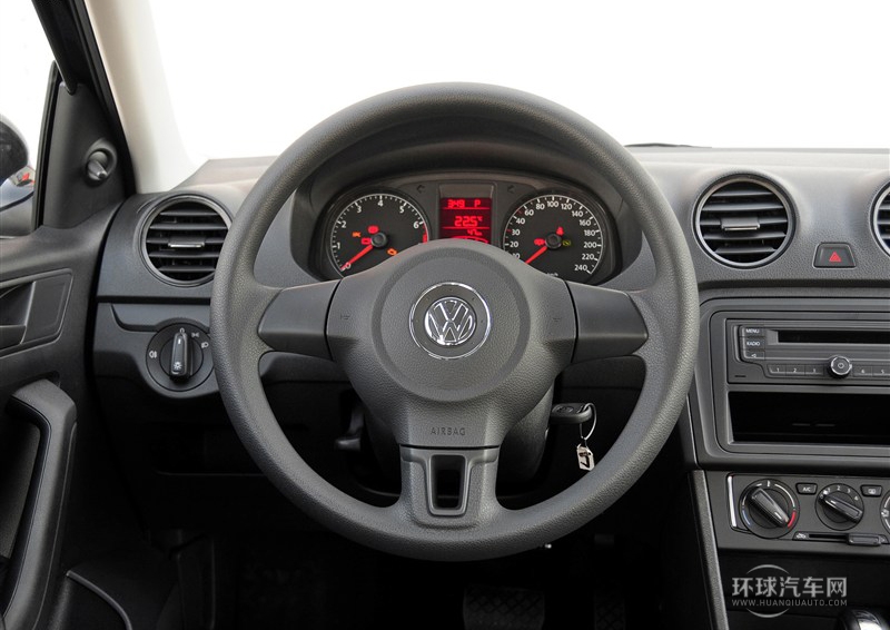 2013款 1.6L 自動時尚型