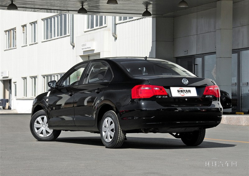 2013款 1.6L 自動時尚型