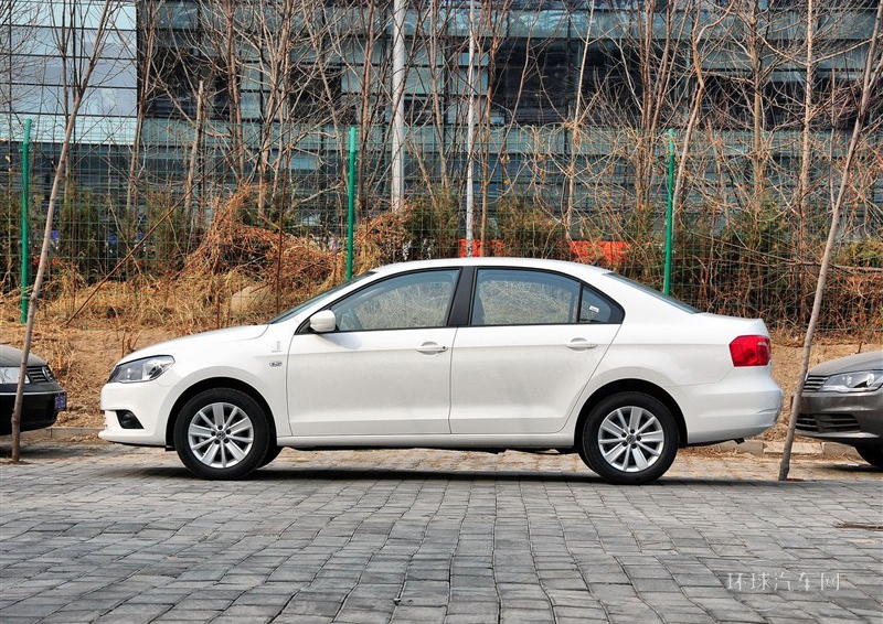 2013款 1.6L 自動舒適型