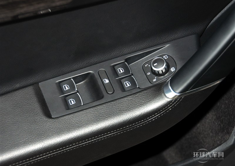 2013款 1.8TSI 尊貴型