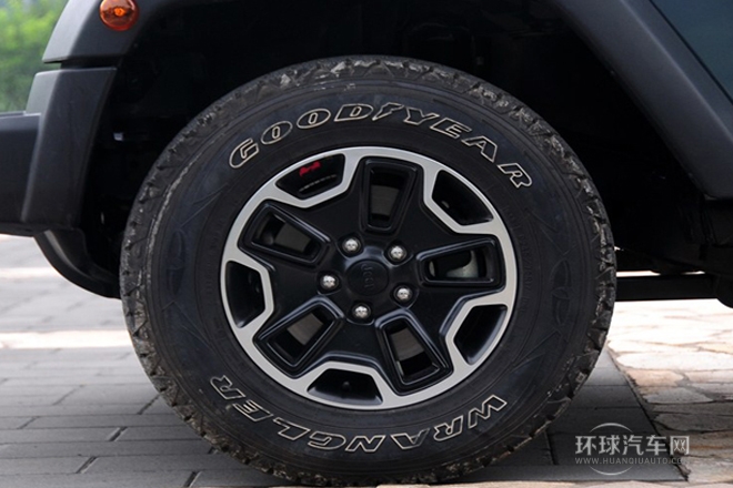 2013款 3.6L 四門十周年紀(jì)念版