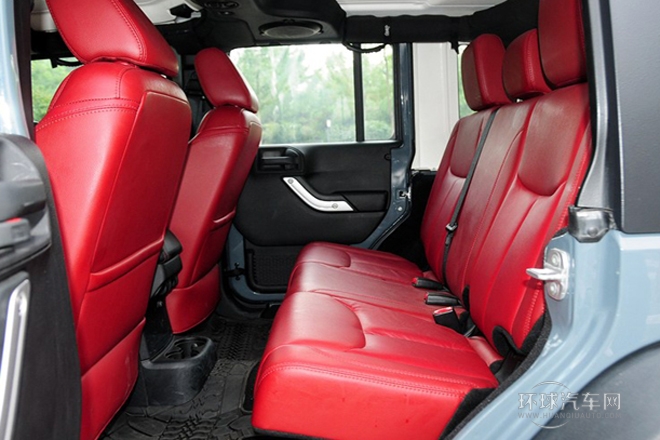 2013款 3.6L 四門十周年紀念版