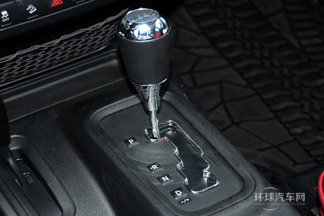 2013款 3.6L 四門十周年紀(jì)念版