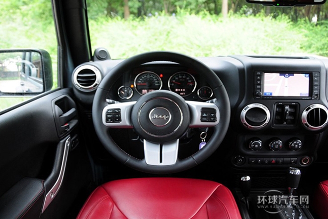 2013款 3.6L 四門十周年紀念版