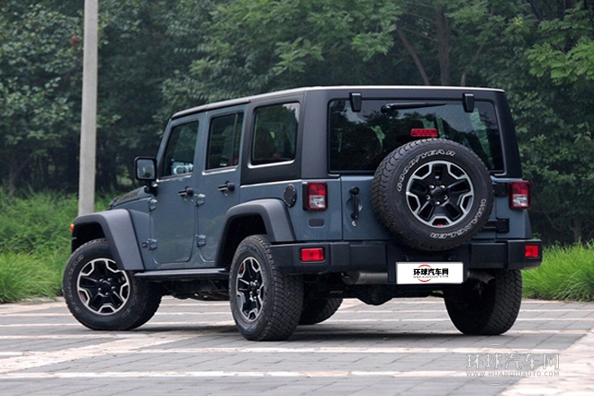 2013款 3.6L 四門十周年紀念版