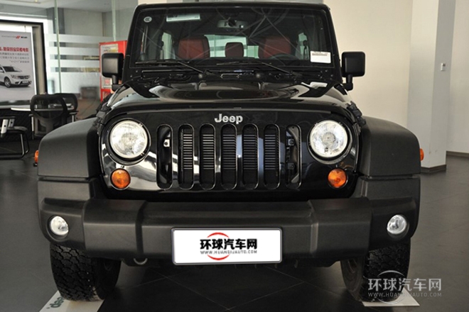 2013款 3.6L 四門十周年紀念版